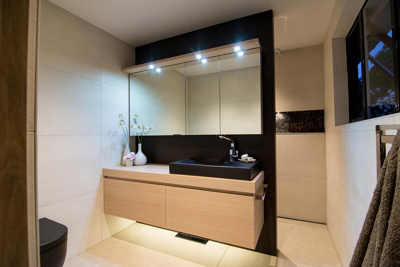 Custom bathroom design, Nleson, vanity unit